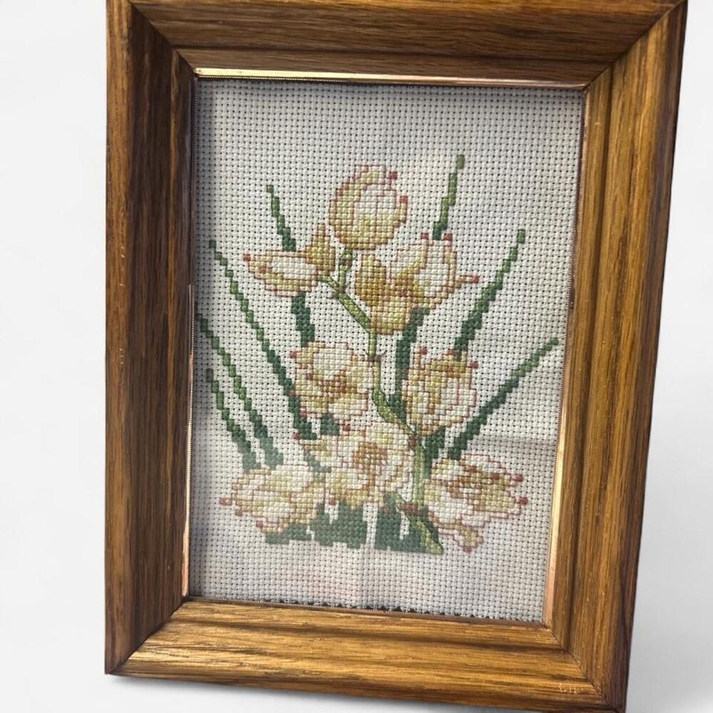 Vintage 5x7 White Tulip Floral Cross Stitch in a Solid Wood Frame